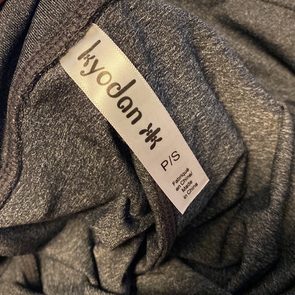 Kyodan Grey & Black Capri Yoga Pants/Athletic Pants, Size Small - Picture 4 of 5